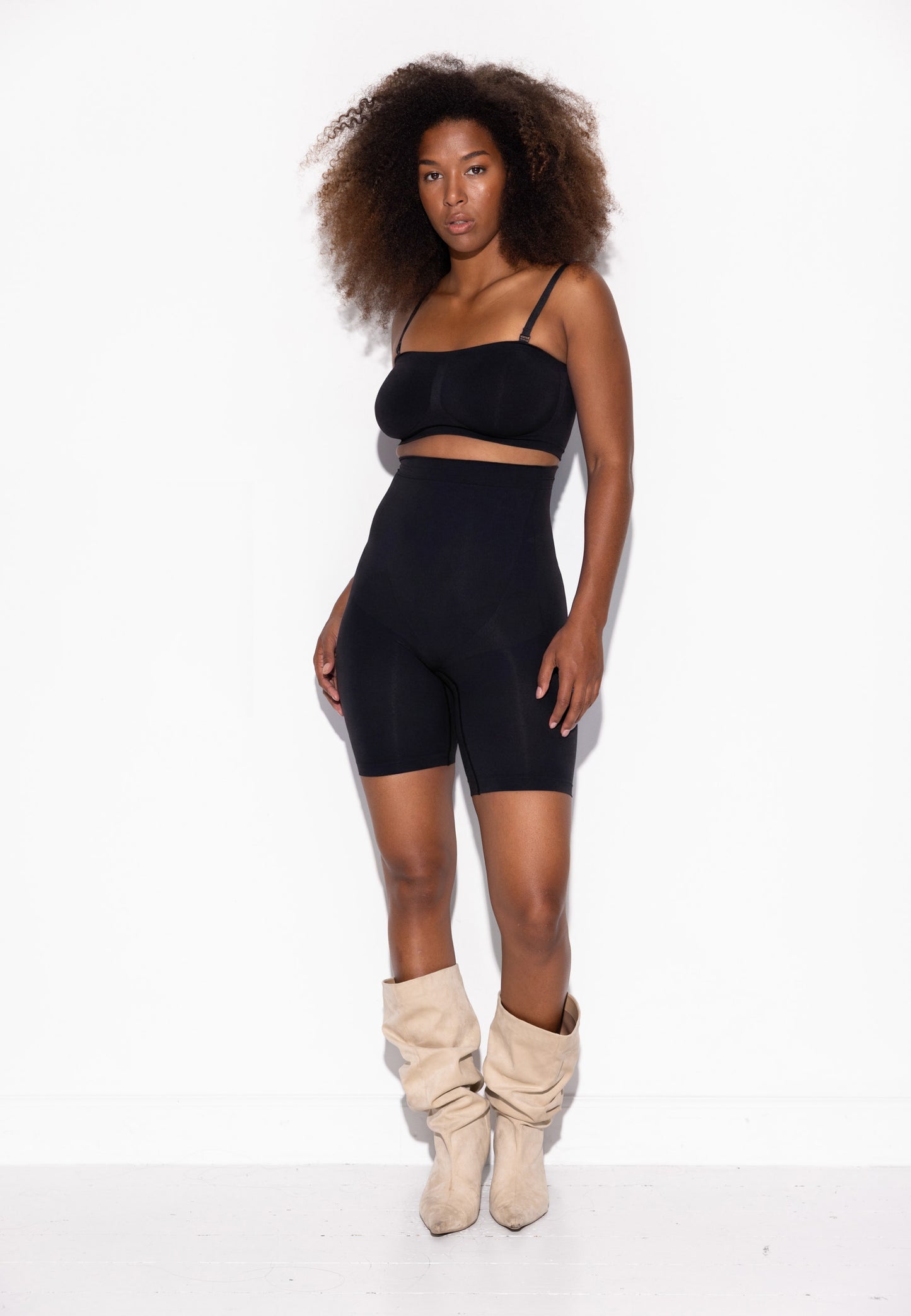 Alturra Highwaist Shaping shorts - Black