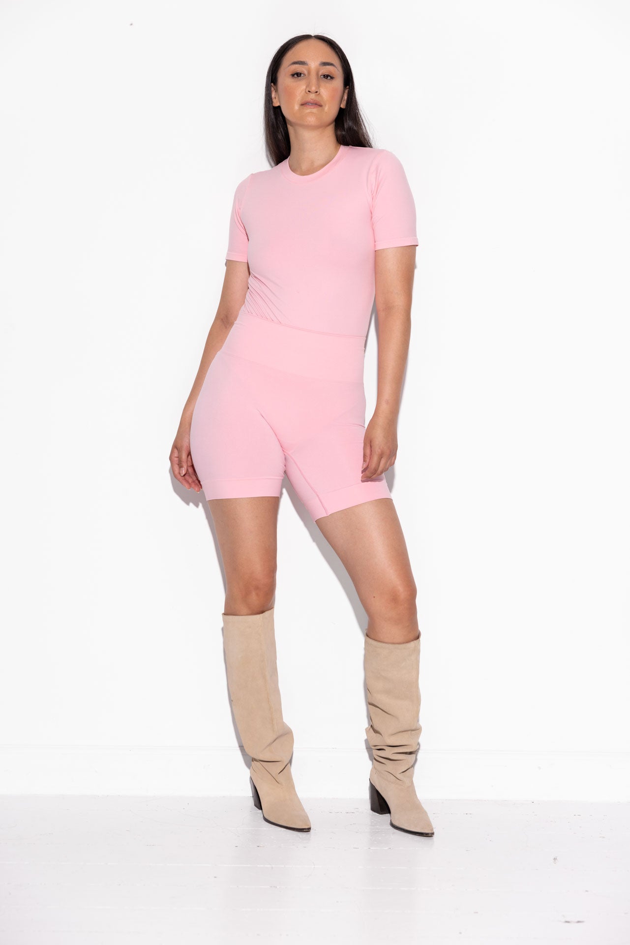 Honest Midwaist Shorts w/Logo Functional Comfort- Cream Pink